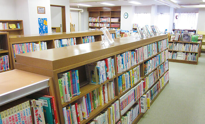 郡上市図書館 やまと分室 内観